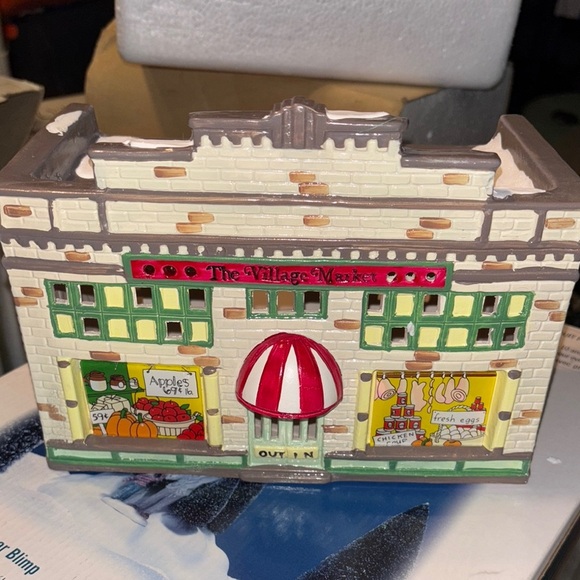 Department 56 "village Market " - Picture 1 of 4